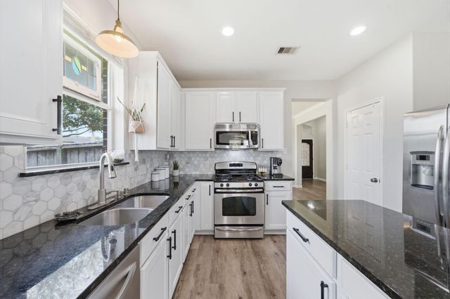 8911 Henrico Lane, Rosenberg, TX 77469