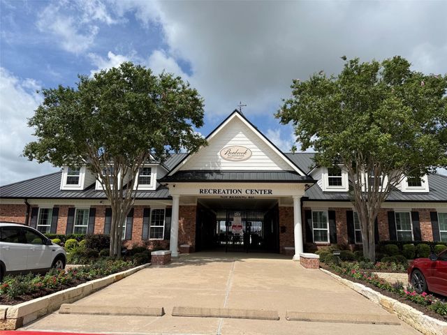 8911 Henrico Lane, Rosenberg, TX 77469
