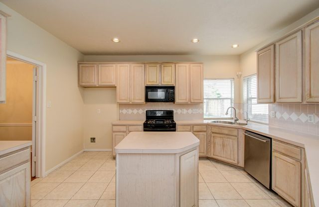 2907 Little Branch Ct, Houston, TX 77082