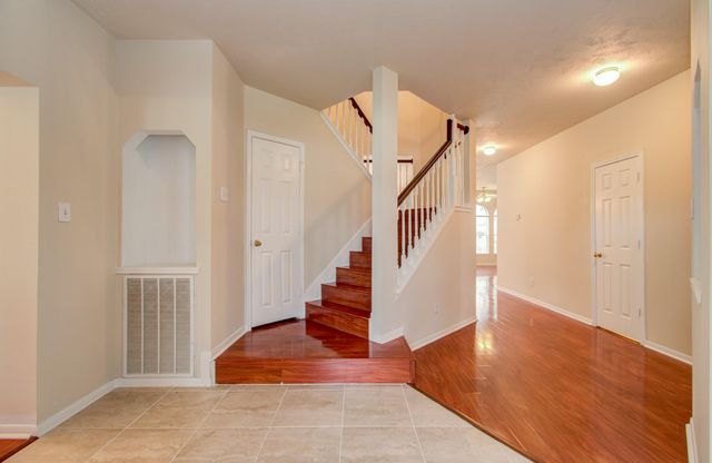 2907 Little Branch Ct, Houston, TX 77082