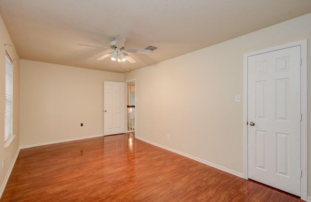 2907 Little Branch Ct, Houston, TX 77082