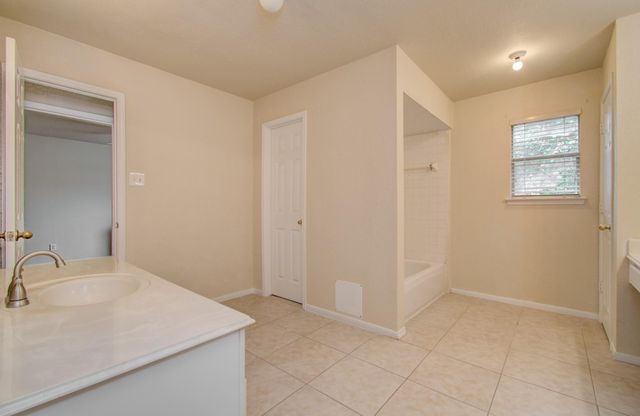2907 Little Branch Ct, Houston, TX 77082