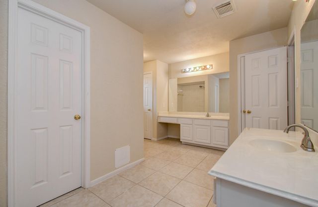 2907 Little Branch Ct, Houston, TX 77082