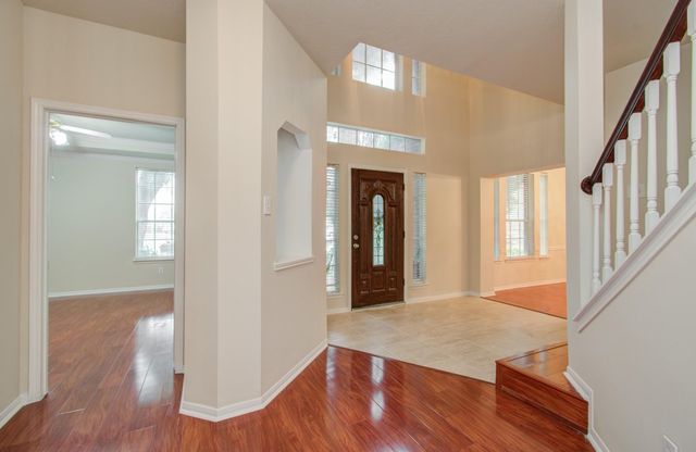 2907 Little Branch Ct, Houston, TX 77082