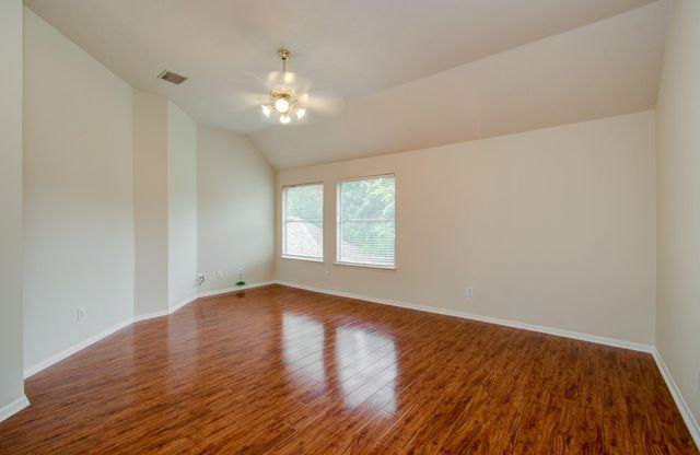 2907 Little Branch Ct, Houston, TX 77082