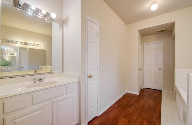 2907 Little Branch Ct, Houston, TX 77082