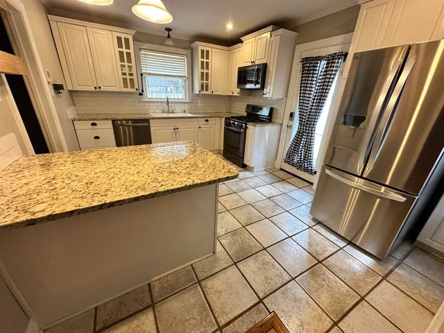 140 ALEXANDER ST, Memphis, TN 38111