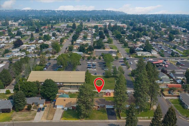 1808 W Kiernan Ave, Spokane, WA 99205