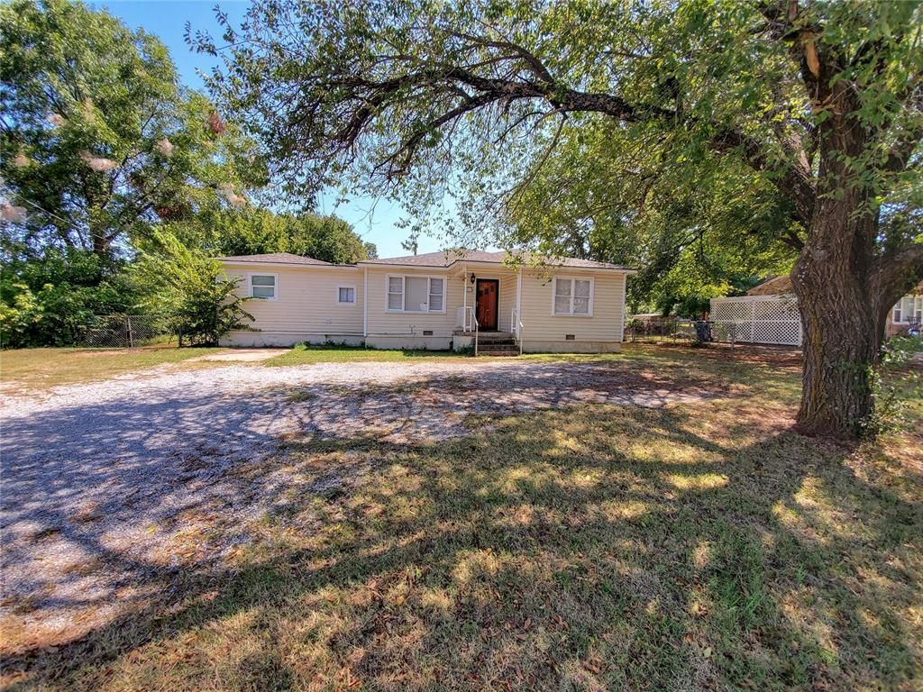 1011 N Rangeline Street, Tecumseh, OK 74873