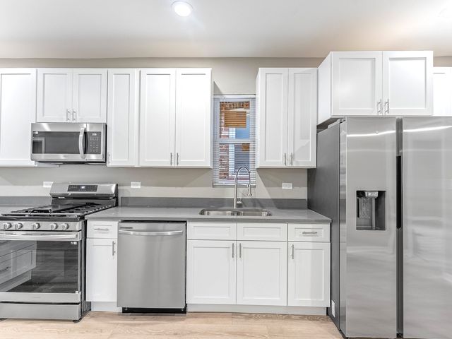 2733 W 38th Street, Chicago, IL 60632