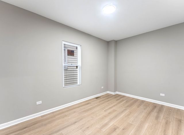 2733 W 38th Street, Chicago, IL 60632