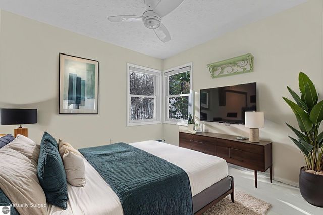 595 Georgetown Place # 12, Traverse City, MI 49684