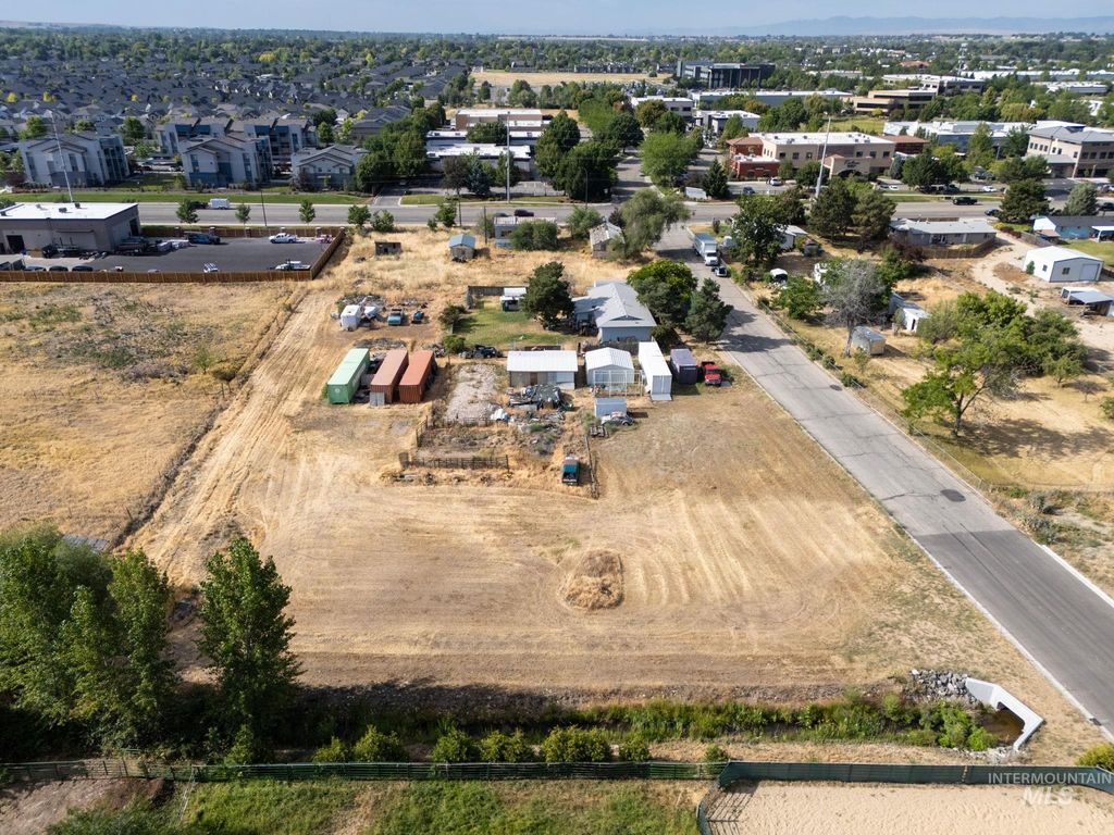 1530 S Topaz, Meridian, ID 83642