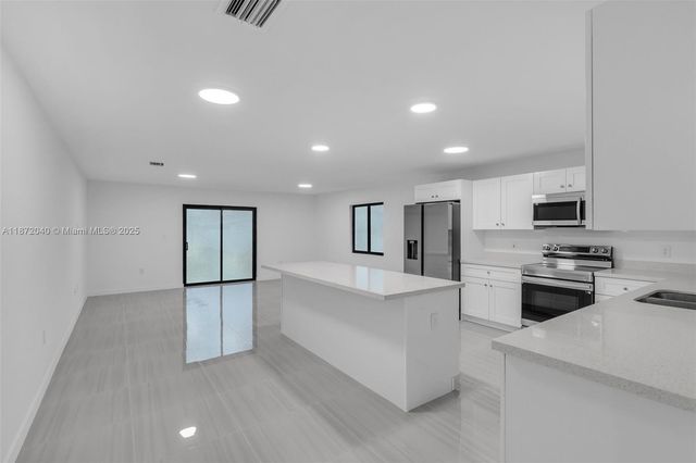 17377 NW 22nd Ave, Miami Gardens, FL 33056