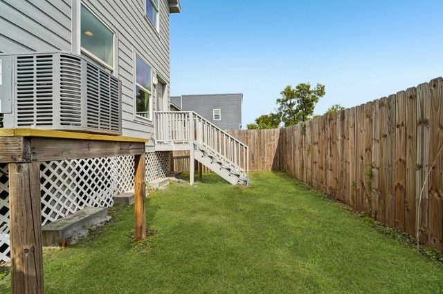 2206 Abernathy Street, Houston, TX 77026