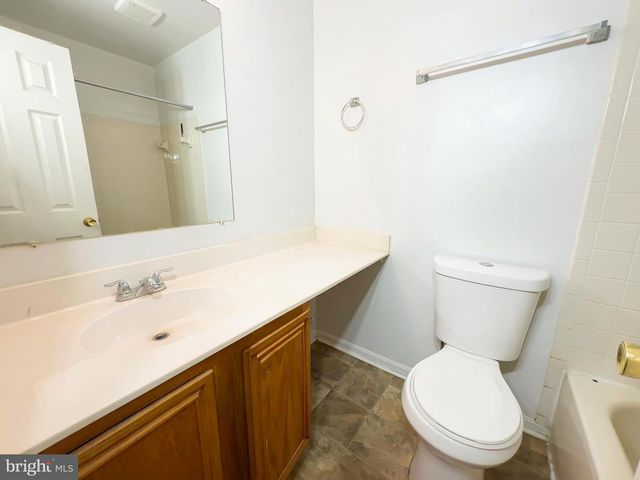 3415 WOOD CREEK DR, Suitland, MD 20746