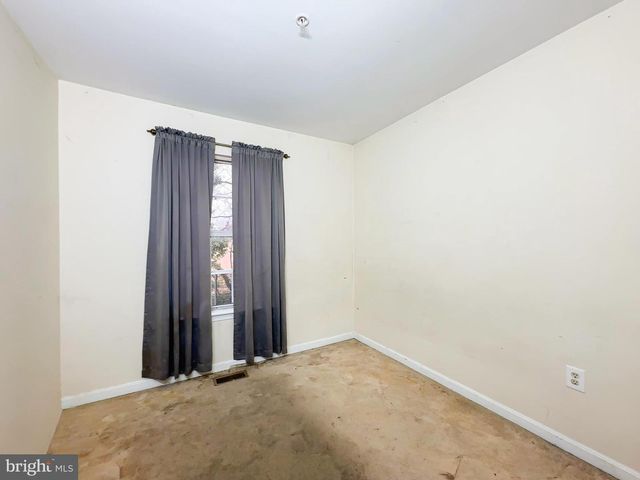 3415 WOOD CREEK DR, Suitland, MD 20746