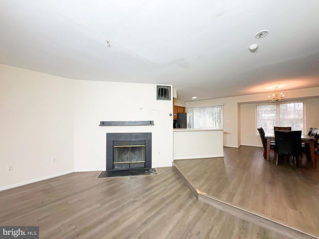 3415 WOOD CREEK DR, Suitland, MD 20746