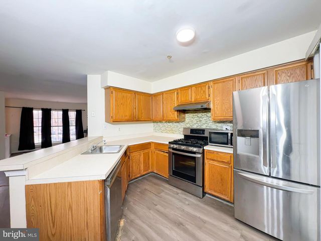 3415 WOOD CREEK DR, Suitland, MD 20746