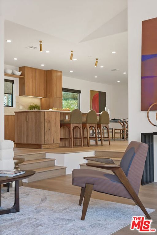 Image 24 of property listing at 11642 Hartsook Street, Valley Village, CA 91601