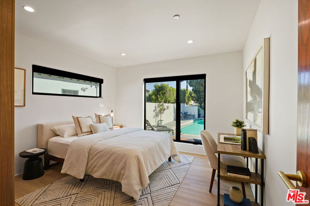 Image 40 of property listing at 11642 Hartsook Street, Valley Village, CA 91601