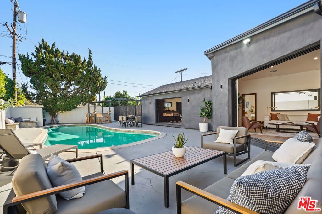 Image 47 of property listing at 11642 Hartsook Street, Valley Village, CA 91601