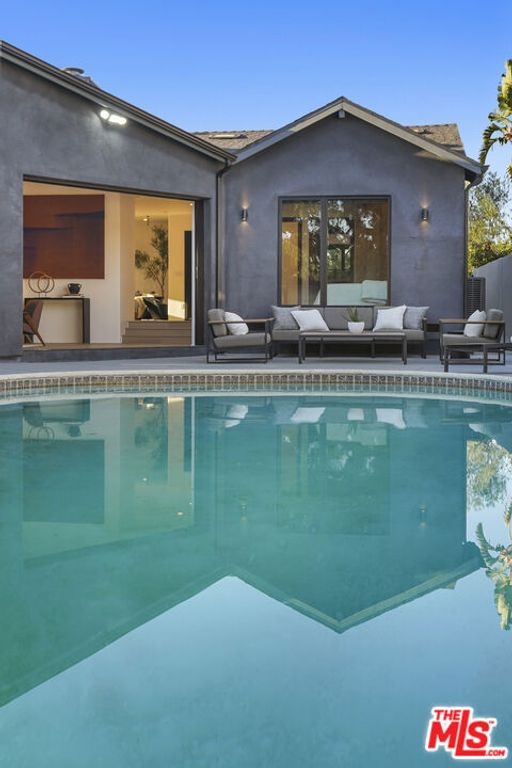 Image 51 of property listing at 11642 Hartsook Street, Valley Village, CA 91601