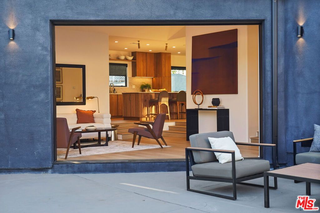 Image 55 of property listing at 11642 Hartsook Street, Valley Village, CA 91601