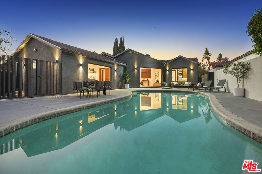 Image 57 of property listing at 11642 Hartsook Street, Valley Village, CA 91601