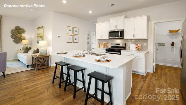 5027 Shallow Brook Drive, Charlotte, NC 28215