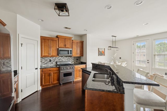 1102 Smokewood Way, Nashville, TN 37221