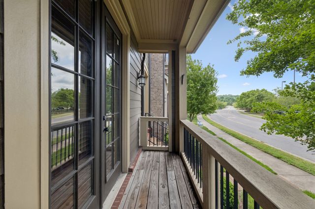 1102 Smokewood Way, Nashville, TN 37221