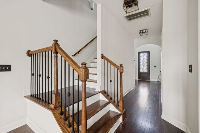 1102 Smokewood Way, Nashville, TN 37221