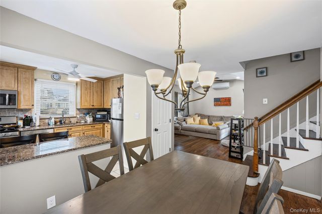 36 Hart Street, Farmingdale, NY 11735