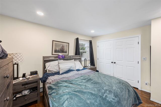 36 Hart Street, Farmingdale, NY 11735