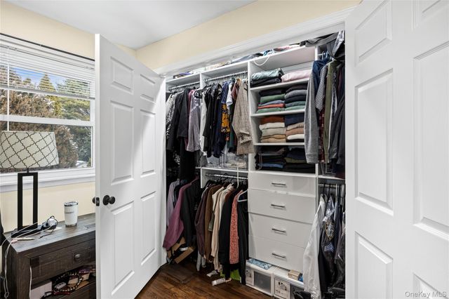 36 Hart Street, Farmingdale, NY 11735