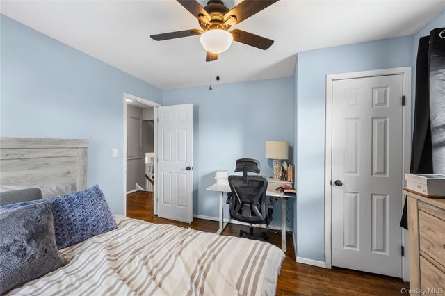 36 Hart Street, Farmingdale, NY 11735