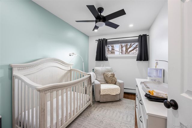 36 Hart Street, Farmingdale, NY 11735