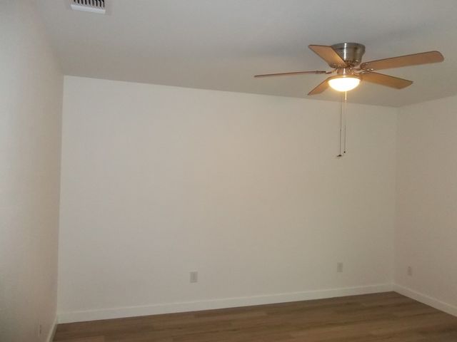 240 Pin Oak Way, Kerrville, TX 78028