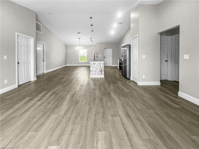 3309 10th ST W, Lehigh Acres, FL 33971
