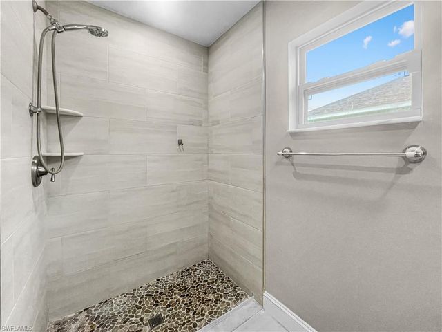 3309 10th ST W, Lehigh Acres, FL 33971