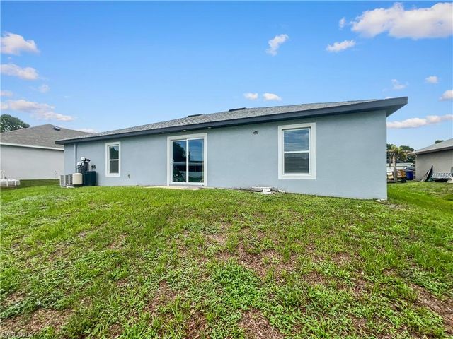 3309 10th ST W, Lehigh Acres, FL 33971