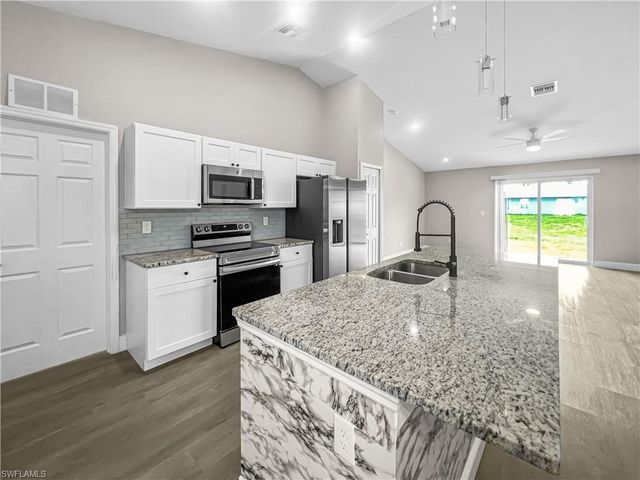 3309 10th ST W, Lehigh Acres, FL 33971
