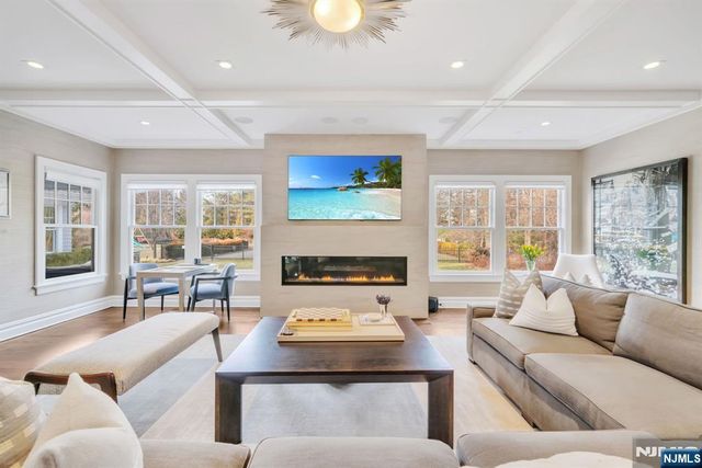 187 Buckingham Road, Tenafly, NJ 07670