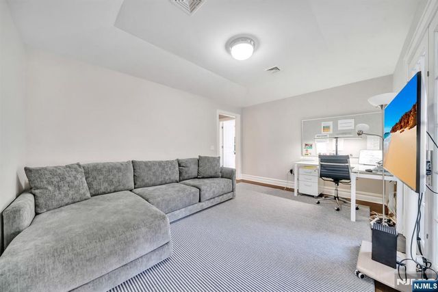 187 Buckingham Road, Tenafly, NJ 07670