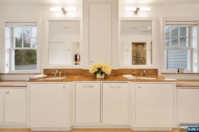 187 Buckingham Road, Tenafly, NJ 07670