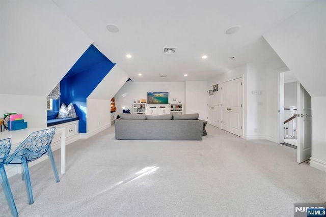 187 Buckingham Road, Tenafly, NJ 07670