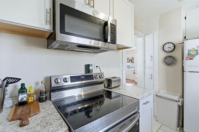 441 N KENTUCKY AVENUE, Deland, FL 32724