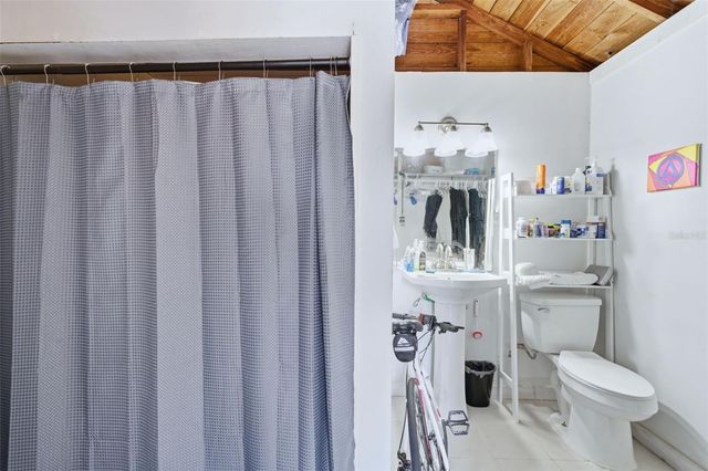 441 N KENTUCKY AVENUE, Deland, FL 32724