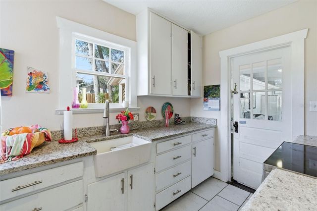 441 N KENTUCKY AVENUE, Deland, FL 32724